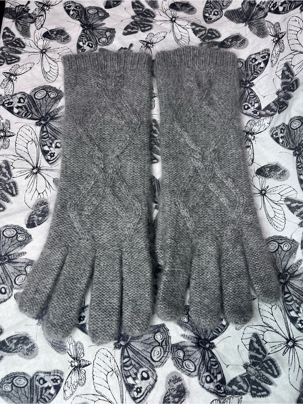 Forte Cashmere Gray Cable-Knit 100% Cashmere Gloves